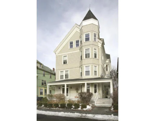 Unit for sale at 195 Davis Ave, Brookline, MA 02445