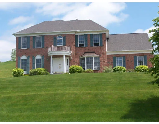 Unit for sale at 77 Robert Rd, Marlborough, MA 01752