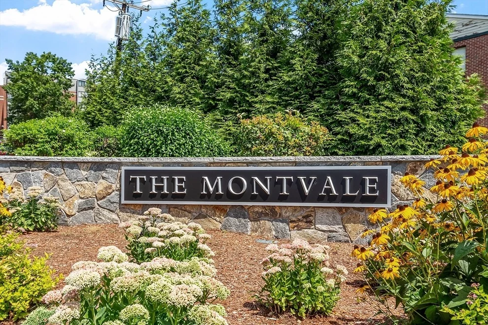 Unit for sale at 200 Ledgewood Dr, Stoneham, MA 02180