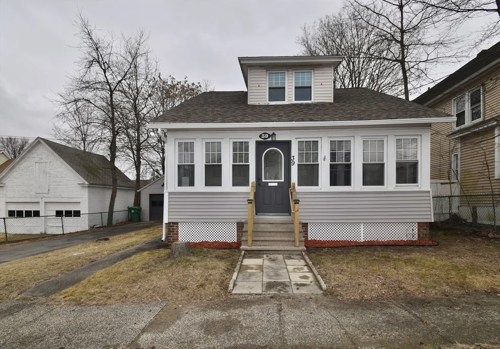 Unit for sale at 39 Algonquin St, Chicopee, MA 01013