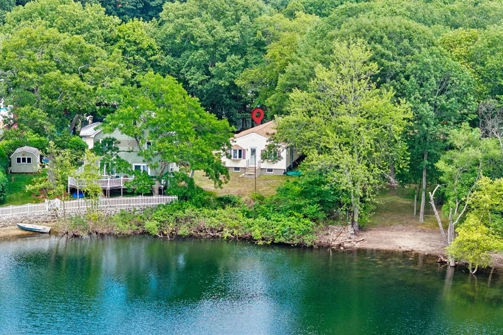Unit for sale at 5 Lakeview Ave, Peabody, MA 01960
