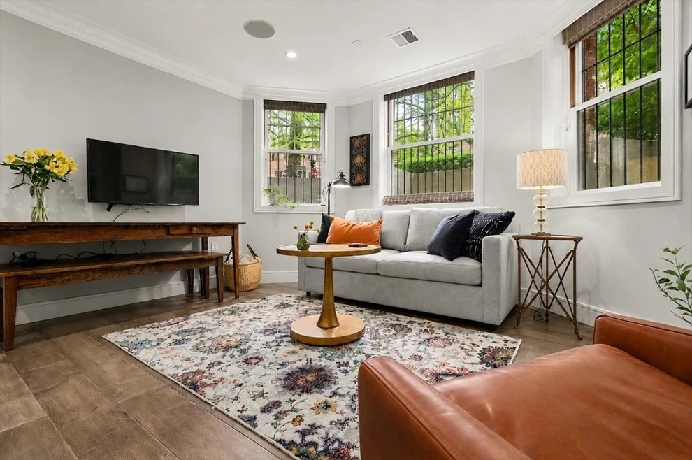 Unit for sale at 11 Exeter Street, Boston, MA 02116