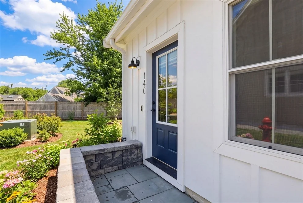 Unit for sale at 14 Old Country Way, Scituate, MA 02066