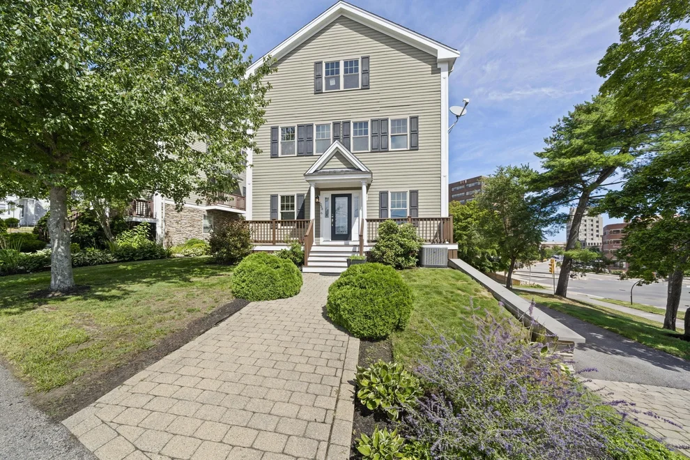 Unit for sale at 248 Presidents Ln, Quincy, MA 02169