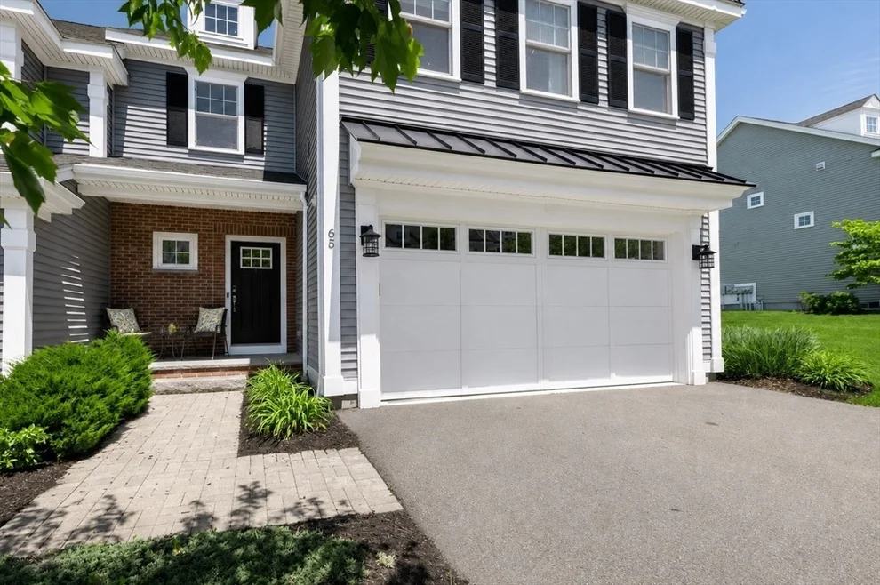 Unit for sale at 65 Brookview Rd, Franklin, MA 02038
