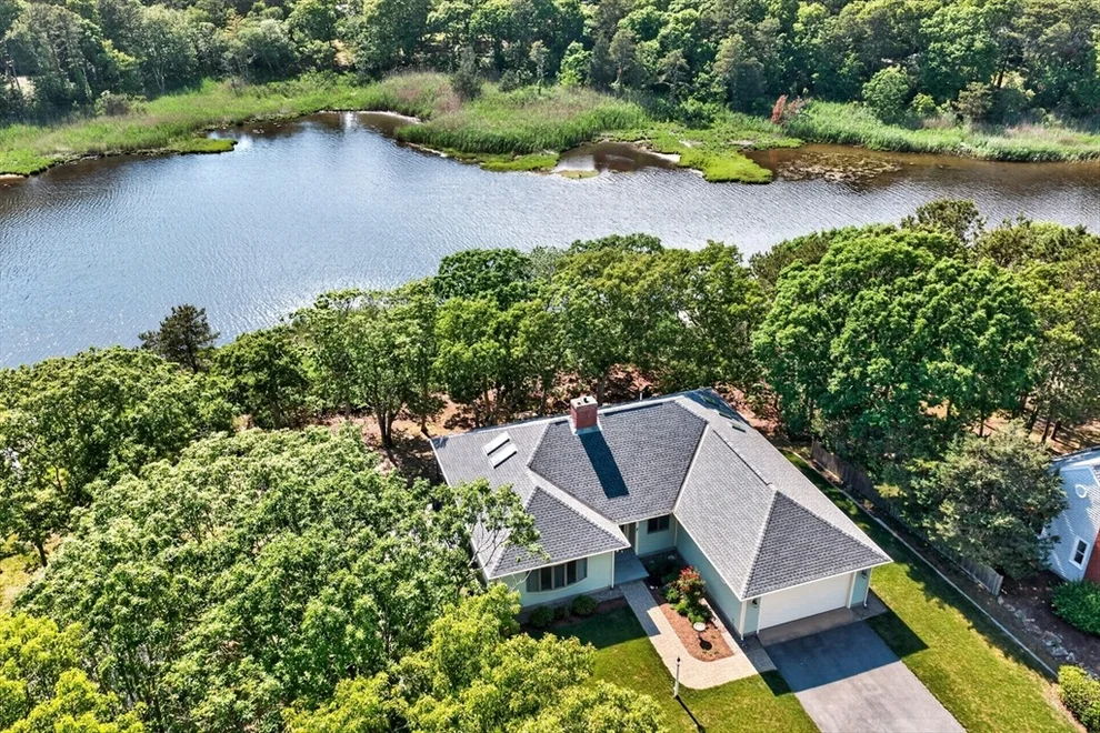 Unit for sale at 77 Ennsbrook Dr, Falmouth, MA 02536