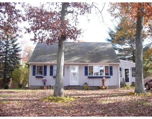Unit for sale at 11 Ann Street, Plainfield, CT 06374