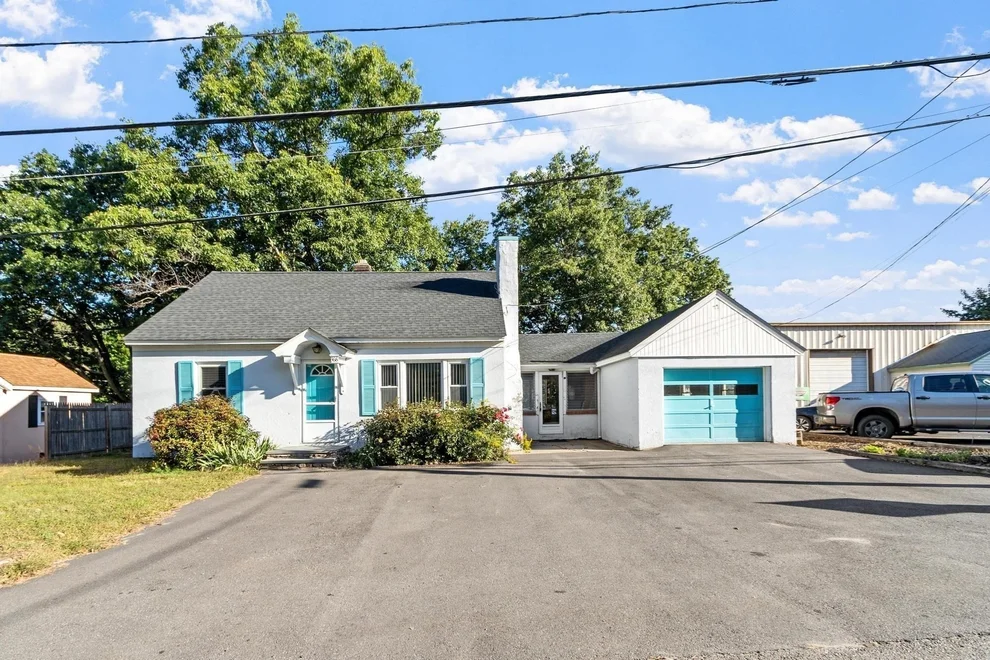 Unit for sale at 368 Litchfield St, Leominster, MA 01453