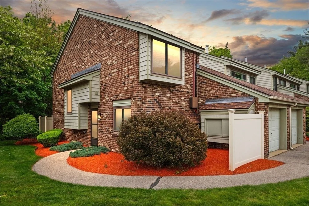 Unit for sale at 15 Greenbrook Dr, Stoughton, MA 02072
