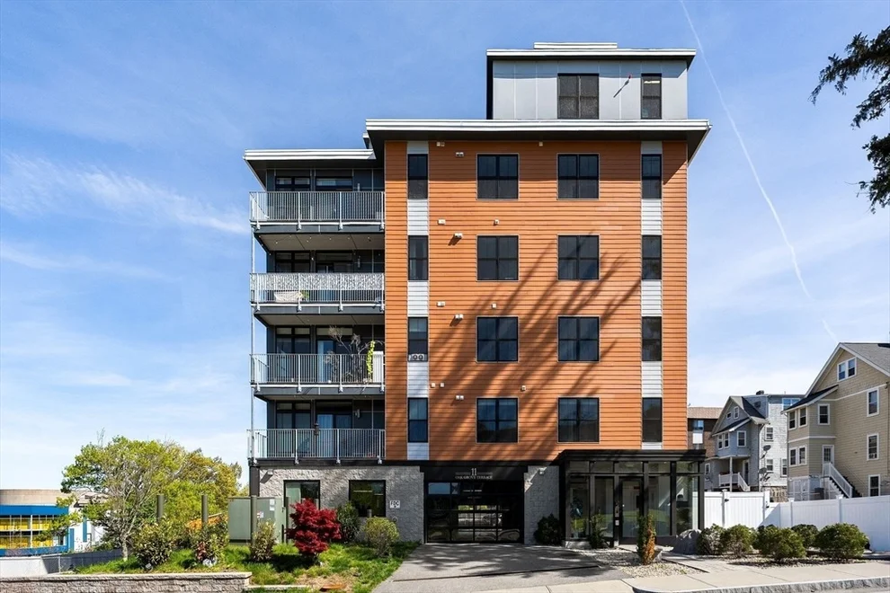 Unit for sale at 11 Oak Grove Terrace, Quincy, MA 02169