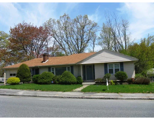 Unit for sale at 7 Anderson Ave, Worcester, MA 01604
