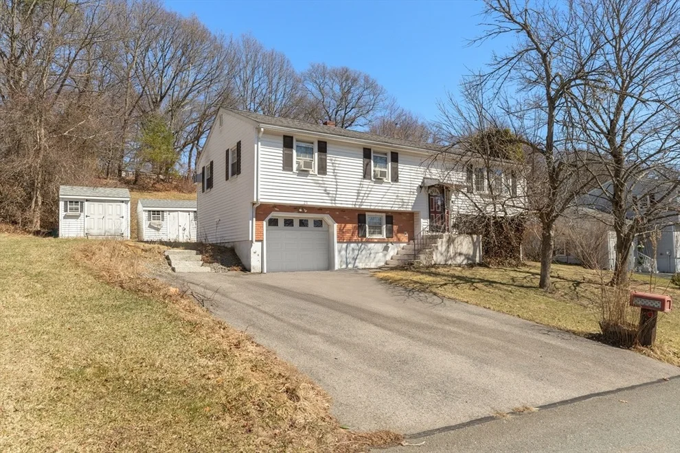 Unit for sale at 21 Hodgkins Dr, Ipswich, MA 01938