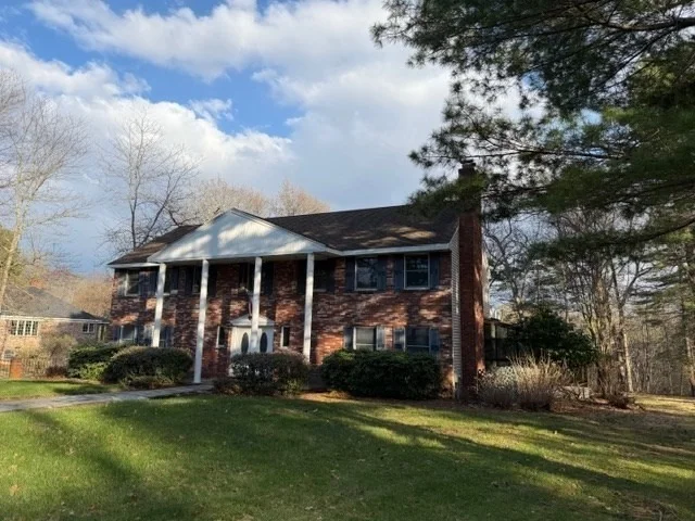 Unit for sale at 10 Crestwood Rd, North Reading, MA 01864