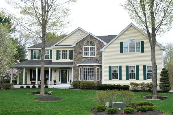Unit for sale at 5 Milberry Lane, Acton, MA 01720
