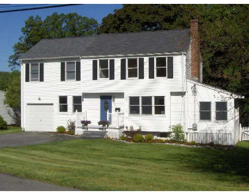 Unit for sale at 7 Hillside Avenue, Needham, MA 02494