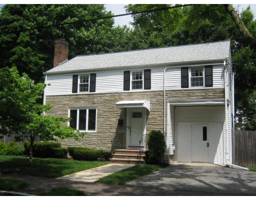 Unit for sale at 10 Morel Circle, Wakefield, MA 01880