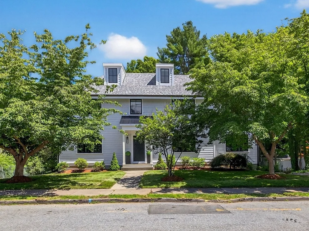 Unit for sale at 7 Atwood St, Wellesley, MA 02482