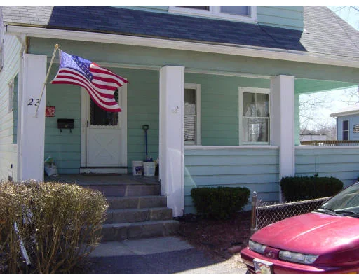 Unit for sale at 23 Vinton Ave, Braintree, MA 02184
