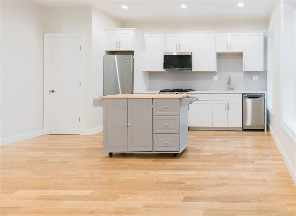 Unit for sale at 217 W 9th, Boston, MA 02127