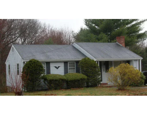 Unit for sale at 32 Pat Ree Dr, Taunton, MA 02718