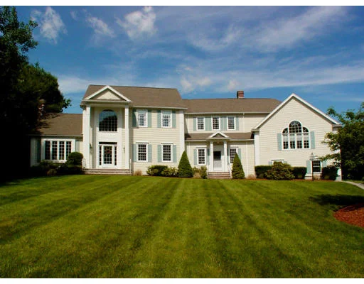 Unit for sale at 12 Carter Lane, Andover, MA 01810