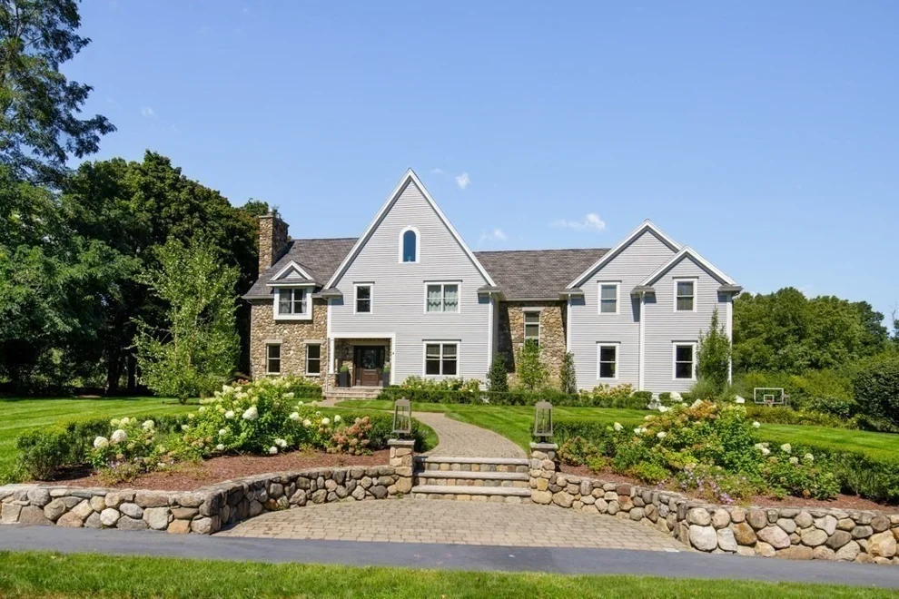 Unit for sale at 4 Haywood Farm, Lynnfield, MA 01940