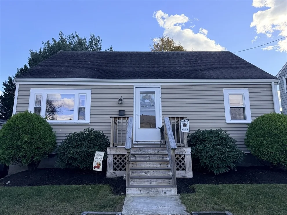 Unit for sale at 26 Colonial Rd, Peabody, MA 01960