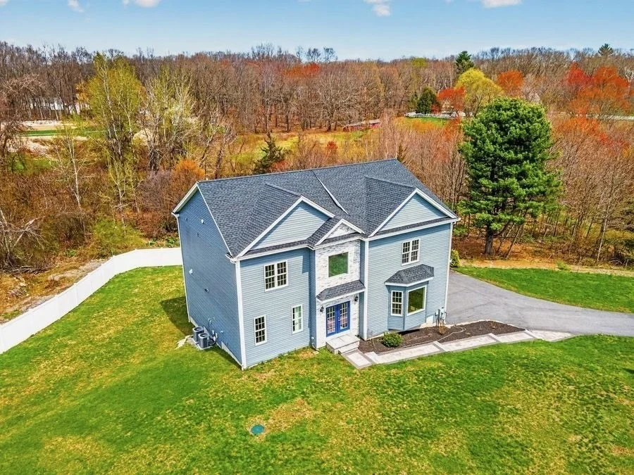 Unit for sale at 603 South Street, Shrewsbury, MA 01545