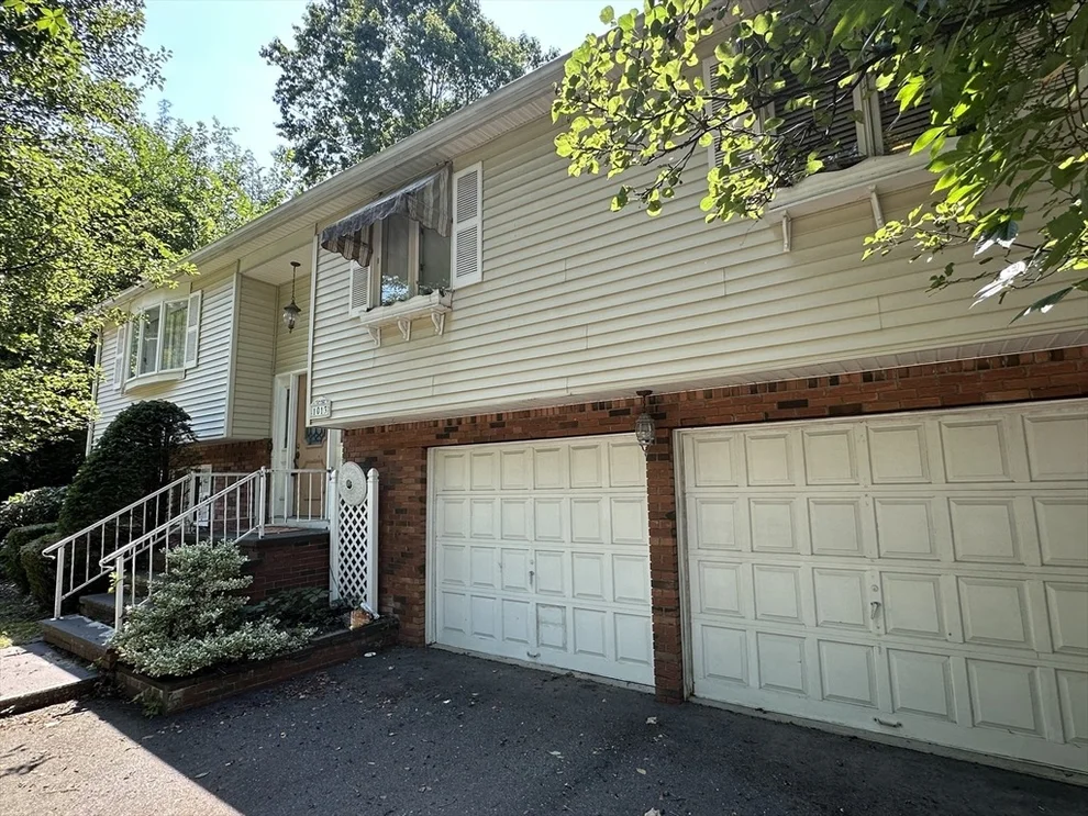 Unit for sale at 1013 Montgomery St, Chicopee, MA 01013