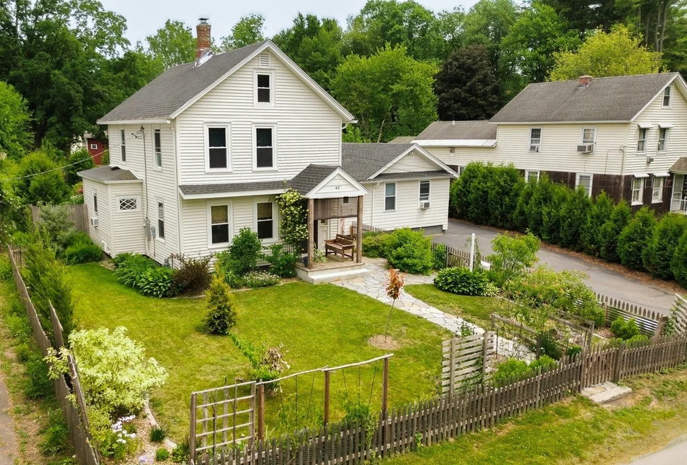 Unit for sale at 42 Bliss, Northampton, MA 01062
