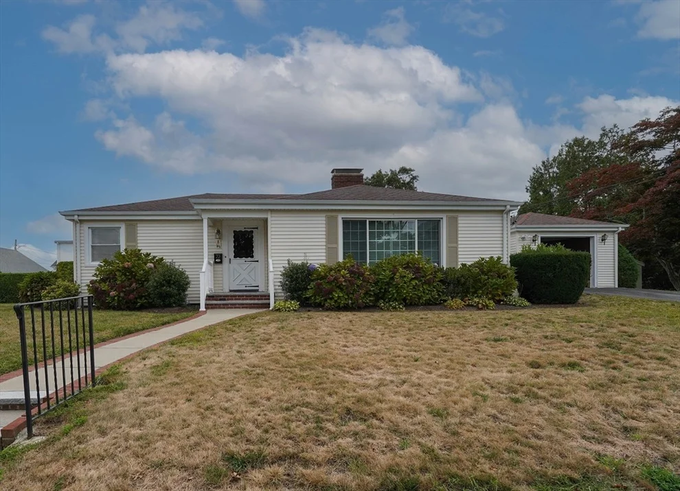 Unit for sale at 22 Smith St, Dartmouth, MA 02748
