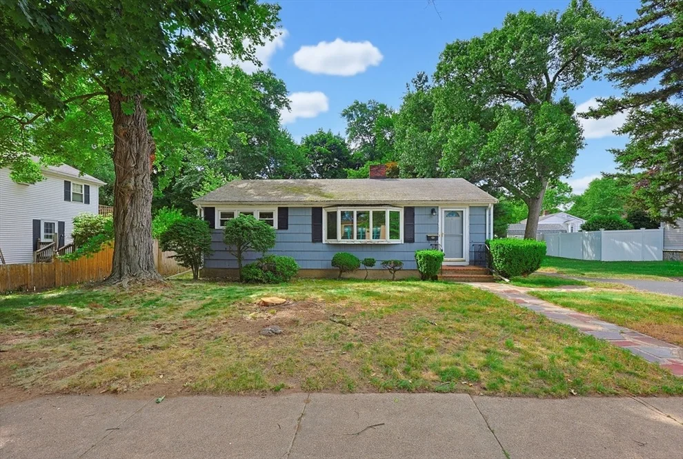 Unit for sale at 10 Magnolia Ter, Stoneham, MA 02180