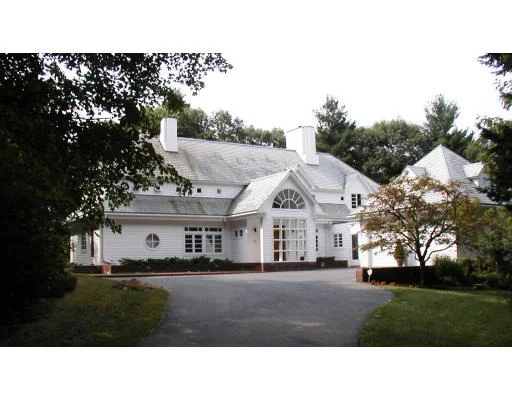 Unit for sale at 13 Gypsy Trail, Weston, MA 02493