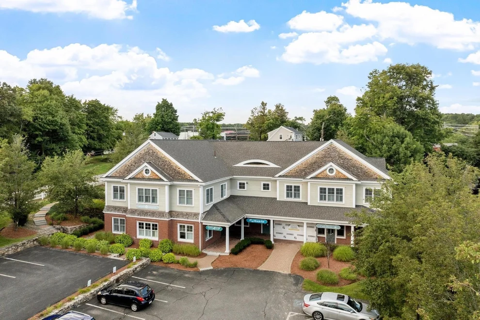 Unit for sale at 307 Grafton Street, Shrewsbury, MA 01545