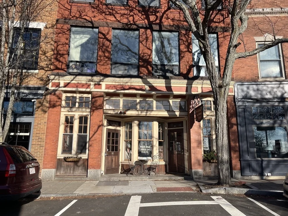 Unit for sale at 92-94 Main Street, Gloucester, MA 01930