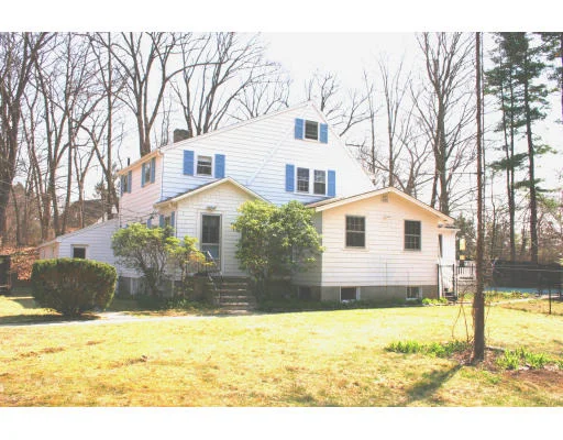 Unit for sale at 17 Mayflower Path, Wayland, MA 01778