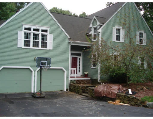 Unit for sale at 8 Crestview Drive, Mendon, MA 01756