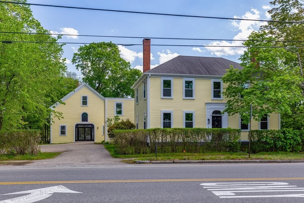 Unit for sale at 228 Main St, Kingston, MA 02364