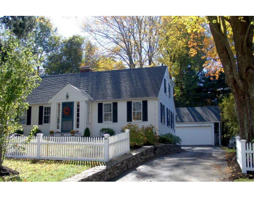 Unit for sale at 29 South Pleasant Street, Hingham, MA 02043