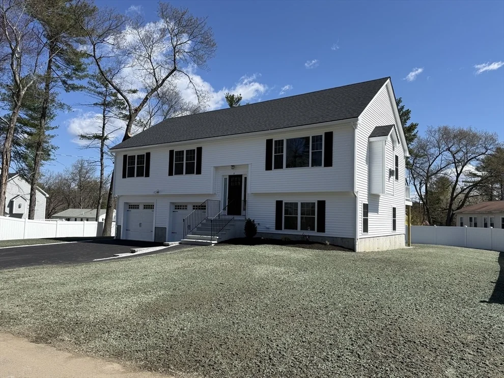 Unit for sale at 3 Memory Lane, Billerica, MA 01821