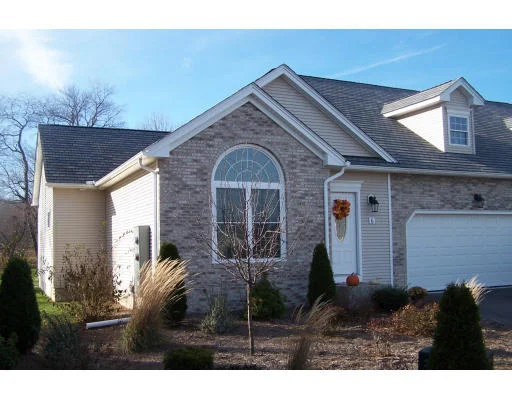 Unit for sale at 6 Wynnfield Cir, Southwick, MA 01077