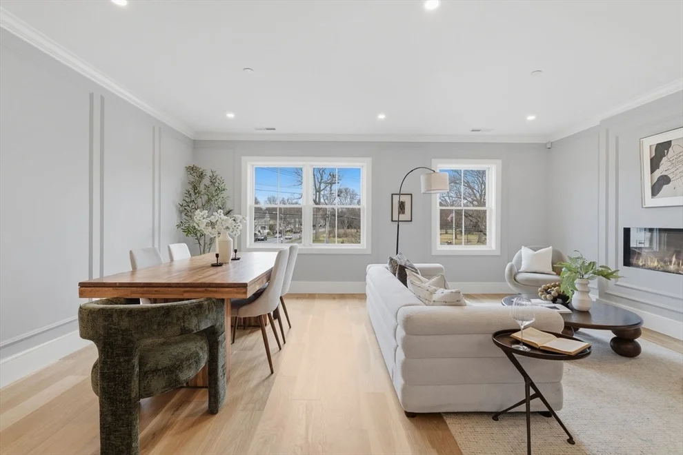 Unit for sale at 33 Chestnut St, Andover, MA 01810