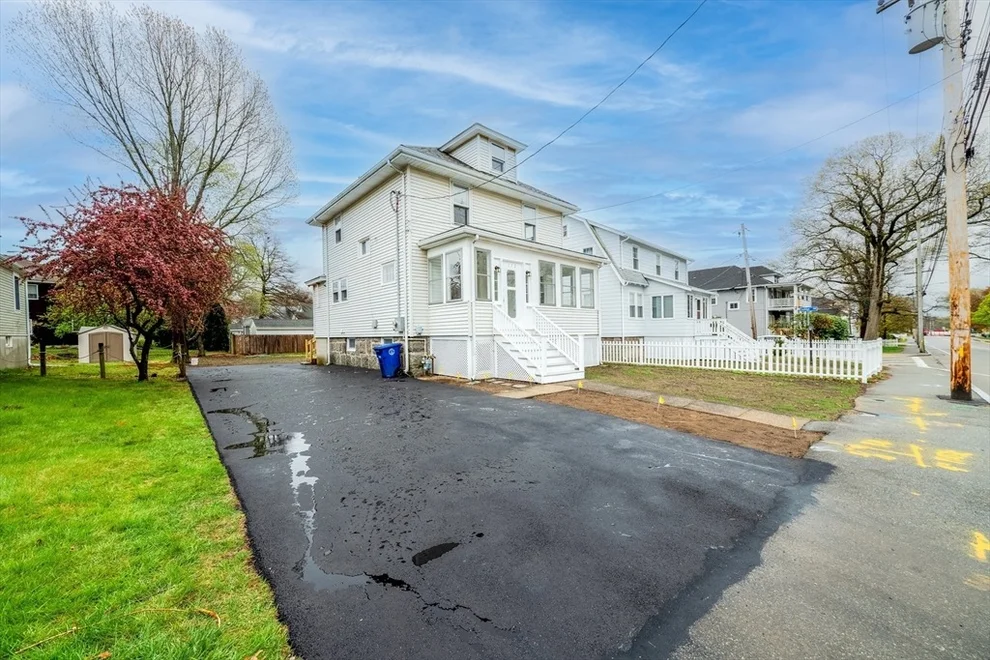 Unit for sale at 112 Cleveland Ave, Braintree, MA 02184