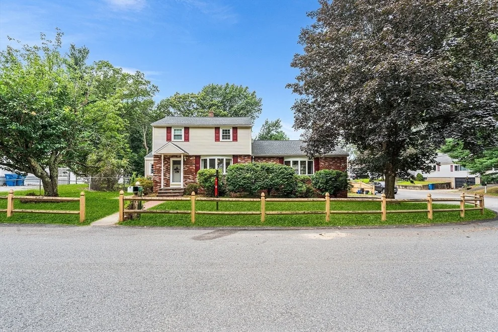 Unit for sale at 25 Tanglewood Ave, Tewksbury, MA 01876