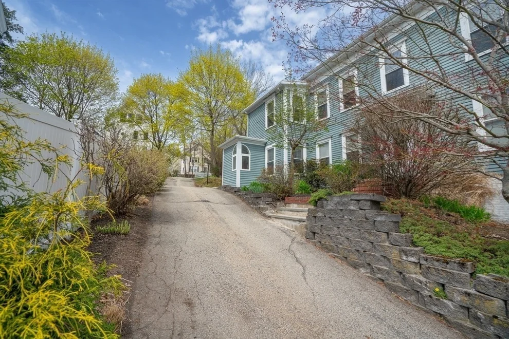Unit for sale at 62 Market St, Amesbury, MA 01913