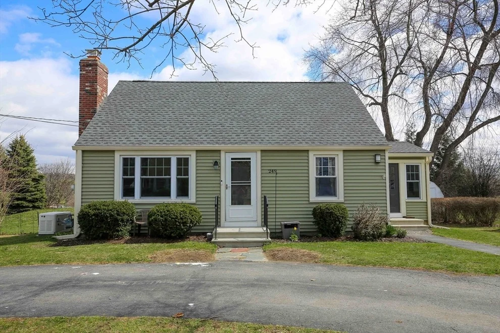 Unit for sale at 249 Pleasant Street, Lunenburg, MA 01462