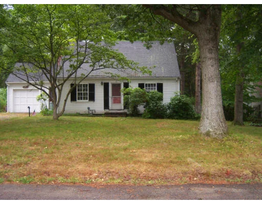 Unit for sale at 16 Cottage Ln, Weymouth, MA 02188