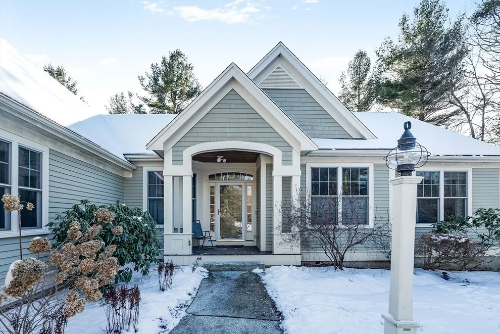 Unit for sale at 16 Bridlefield Lane, Medfield, MA 02052