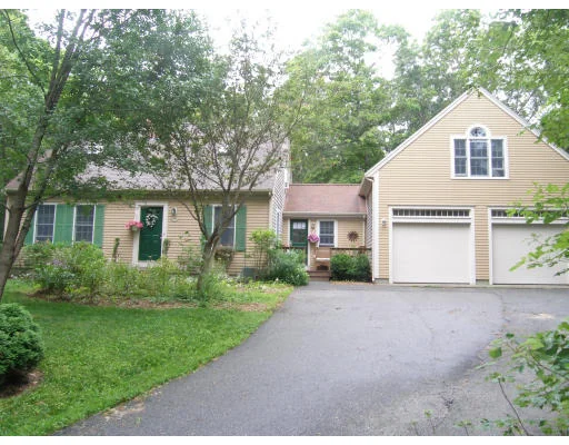 Unit for sale at 8 Royal Cir, Sandwich, MA 02563