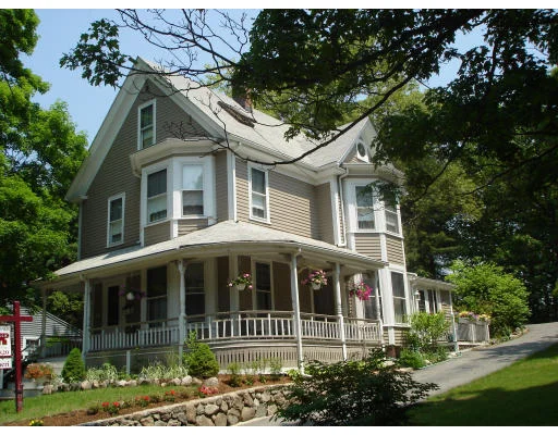 Unit for sale at 49 Grand St, Reading, MA 01867